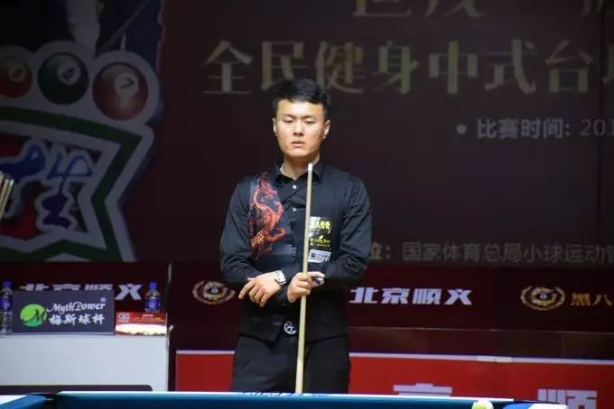 压力下传球 压力下传球